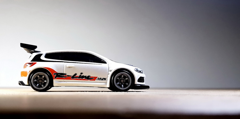 Illustration for article titled Teutonic Tuesday: A white VW